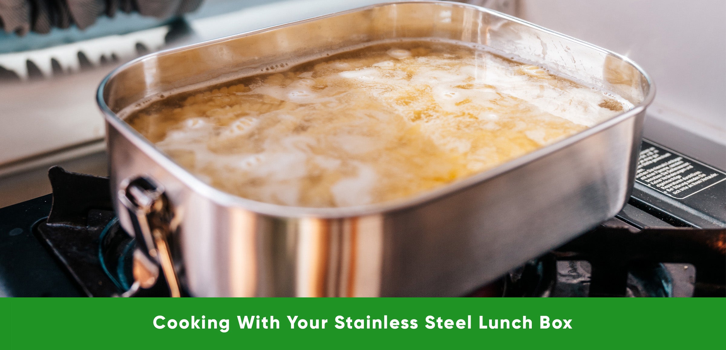 Pasta being cooked in Blockhuette stainless steel lunchbox